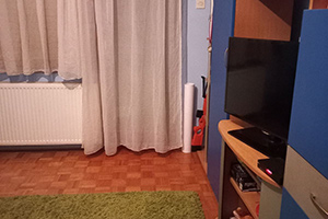 Kuća, spratna plus potkrovlje, 113 kvm u osnovi, na placu od 552 kvm. Kuća je građjena od čvrstog materijala.