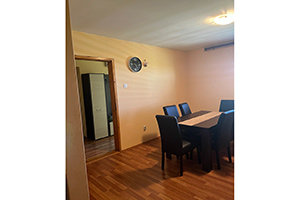 Kuća, IV zona, Gudurički put, površine 84 kvm na placu od 2418 kvm.
