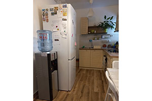 Spratna kuća od 148kvm na Margitskom naselju (Staklenik), na placu od 341 kvm.