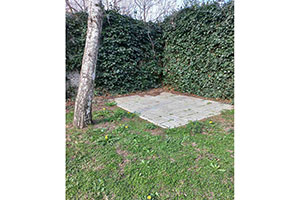 Spratna kuća od 148kvm na Margitskom naselju (Staklenik), na placu od 341 kvm.