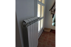 Spratna kuća od 148kvm na Margitskom naselju (Staklenik), na placu od 341 kvm.