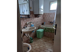  Spratna kuća, IV zona, 148m2, na placu od 187m2.