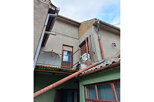  Spratna kuća, IV zona, 148m2, na placu od 187m2.