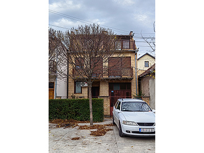Spratna kuća, III zona, u osnovi 72 m2, na placu od 190m2…