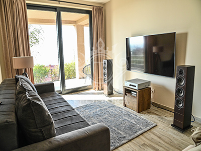 Na prodaju lux kuća površine 200m2 + 100m2 potkrovlje, smeštena na Vršačkom bregu...