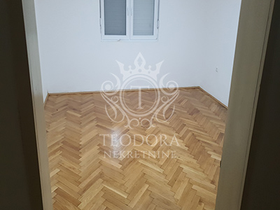 Na prodaju deo vile u površini od 127m2 na vršačkom bregu koja ima veliku istorijsku vrednost.