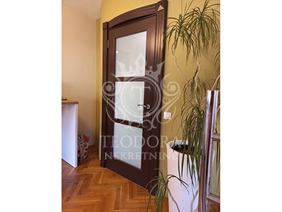 LUX spratna kuća, IV zona, Vršac, površine u osnovi 129m2, sa podrumom i garažom…