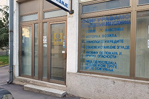 Lokal u centru grada od 75 kvm, u prizemlju stambeno poslovne zgrade...