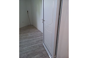 Magacinsko poslovni prostor, IV zona,  od 124m2 sa kancelarijama od 41m2 na zemljištu površine 308 m2.