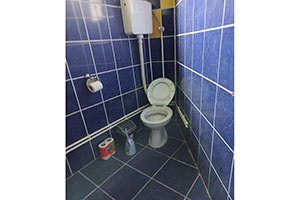 Magacinsko poslovni prostor, IV zona,  od 124m2 sa kancelarijama od 41m2 na zemljištu površine 308 m2.