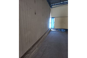 Magacinsko poslovni prostor, IV zona,  od 124m2 sa kancelarijama od 41m2 na zemljištu površine 308 m2.