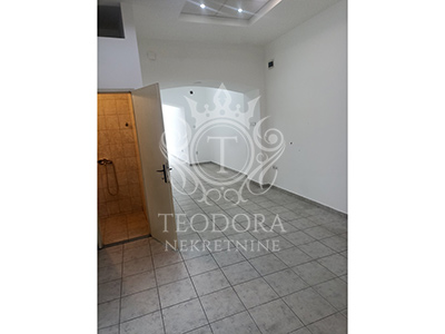  Najam LOKALA, centar grada, 75m2 u jednoj od najprometnijih ulica u gradu.