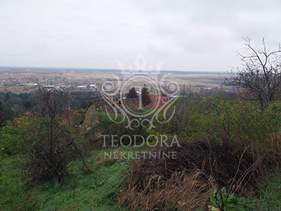 Plac, građevinsko zemljiste, površine 661m2, IV zona. Nalazi se iznad psihijatrijske bolnice...