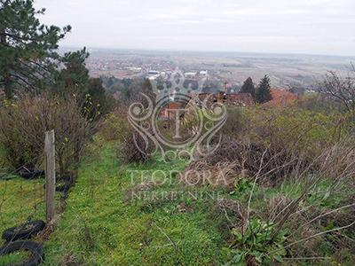 Plac, građevinsko zemljiste, površine 661m2, IV zona. Nalazi se iznad psihijatrijske bolnice...